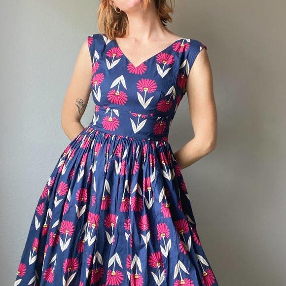 Modcloth Dresses & Skirts - Modcloth Navy Blue Pleated Fit and Flare Tulip Printed Midi Dress